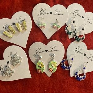 🦋🦋 NWT !! 6 Pair Butterfly Earrings 🦋🦋